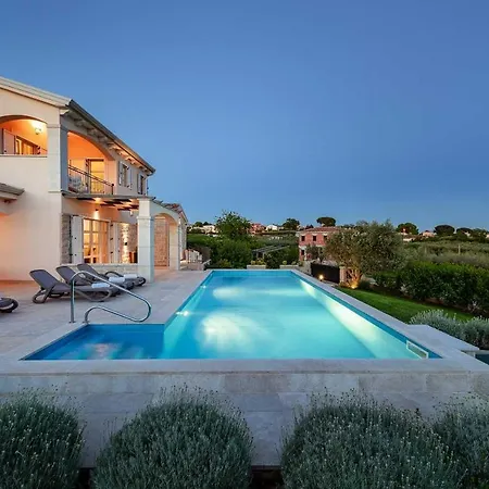 Blanca Holiday home Kastelir