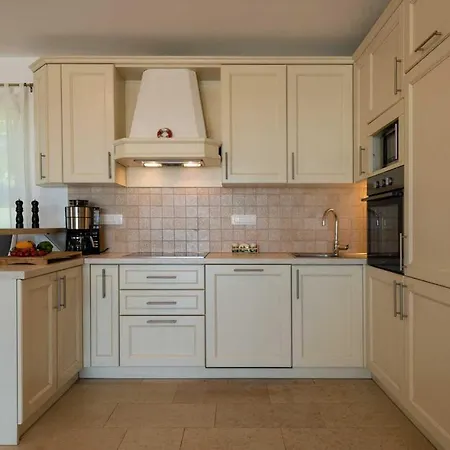 Blanca Holiday home Kastelir