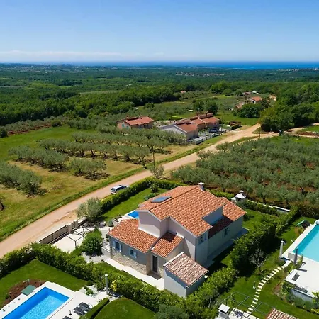 Holiday home Blanca Kastelir